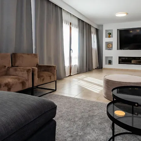 Casa Familia Holiday home